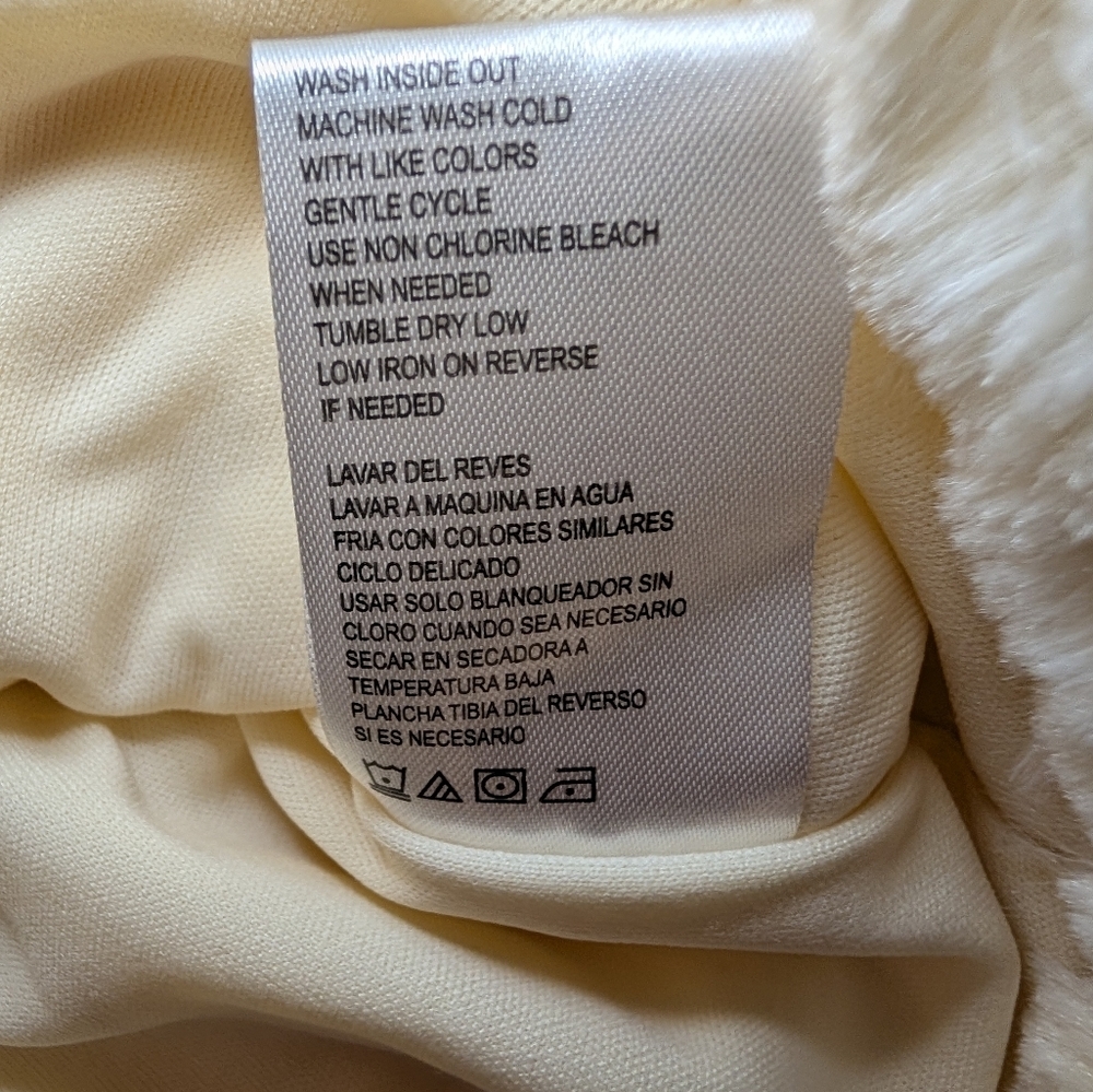 NWOT Self Esteem Girls Cozy Cream Faux Fur Vest Size 4T - Picture 5 of 9